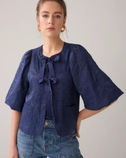Blouse jacket with bow fastening
