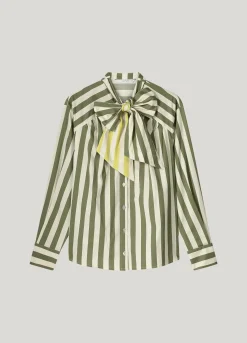 Blouse with bow in contrast