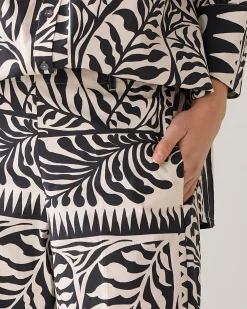 7/8th length two-tone trousers