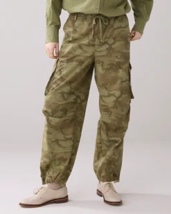 Trousers with camouflage print