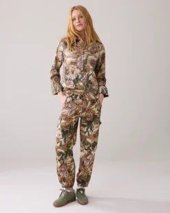 Trousers with camouflage and flower print