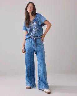 Wide trousers with fabric belt